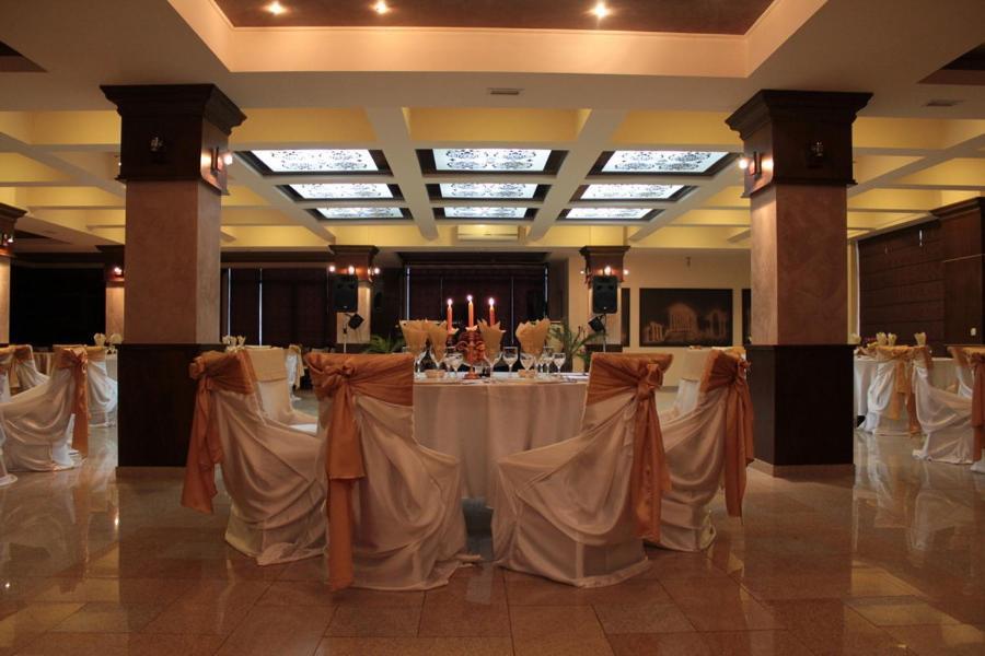 Hotel Imperium Suceava Exterior photo