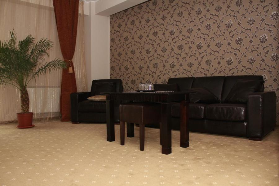 Hotel Imperium Suceava Exterior photo