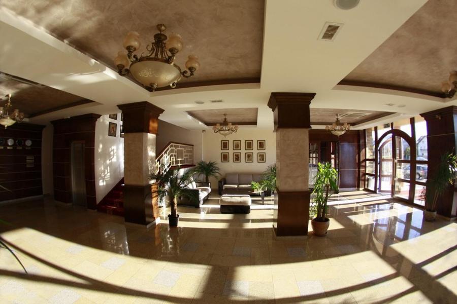Hotel Imperium Suceava Exterior photo